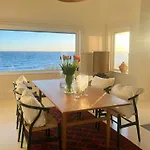 別荘 Seaside Hotel-inspired With Sea View ニュボー
