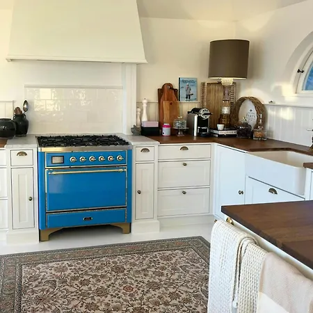 Seaside Hotel-inspired With Sea View *