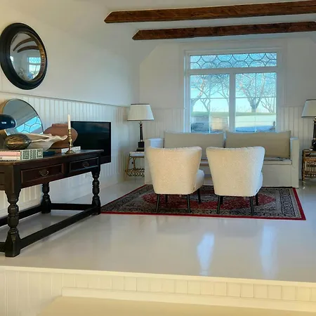Dom wakacyjny Seaside Hotel-inspired With Sea View *