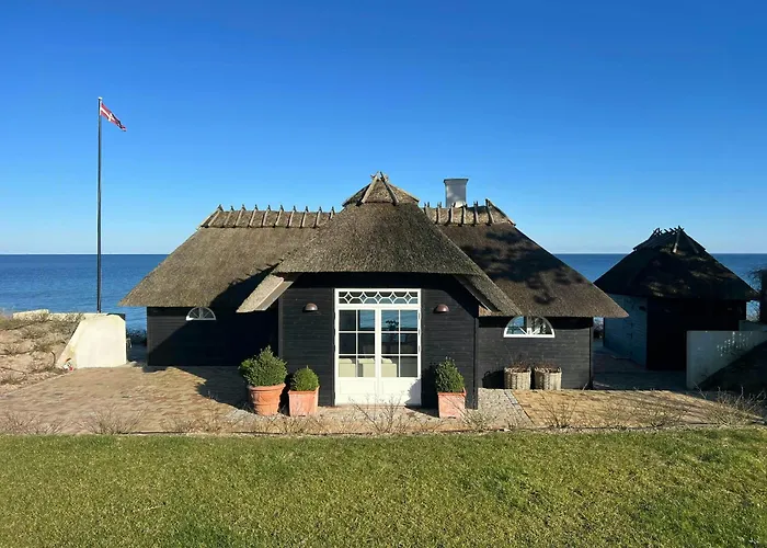 Seaside Hotel-inspired With Sea View